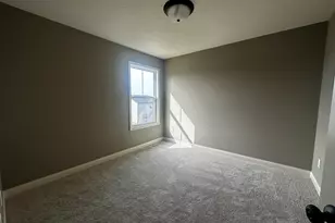 2511 Savanna Rd, Bloomington, IL 61705 - Photo 15