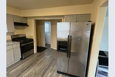 715 E 155th Court, Phoenix, IL 60426 - Photo 11