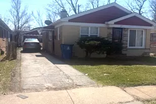 715 E 155th Ct, Phoenix, IL 60426 - Photo 3