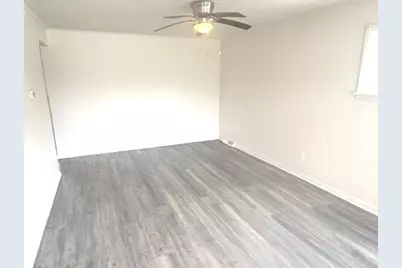 715 E 155th Court, Phoenix, IL 60426 - Photo 5