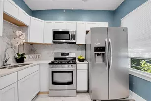 7829 S Escanaba Ave, Chicago, IL 60649 - Photo 13