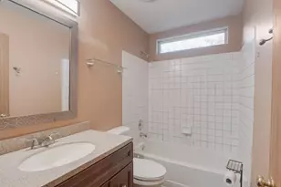 42 W Dahlia Ln, Round Lake Beach, IL 60073 - Photo 3