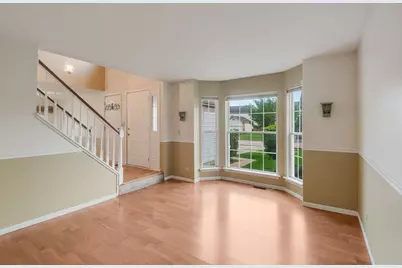 42 W Dahlia Lane, Round Lake Beach, IL 60073 - Photo 11
