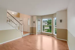 42 W Dahlia Ln, Round Lake Beach, IL 60073 - Photo 11