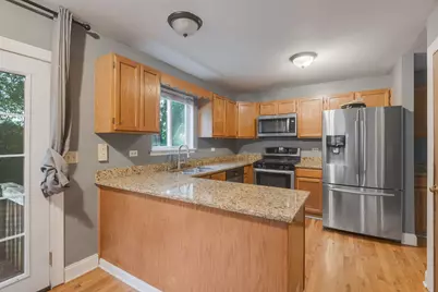 42 W Dahlia Lane, Round Lake Beach, IL 60073 - Photo 13