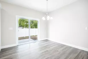 708 Justice St, Tuscola, IL 61953 - Photo 13