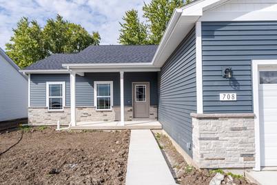 708 Justice Street, Tuscola, IL 61953 - Photo 3
