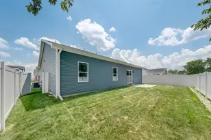 708 Justice St, Tuscola, IL 61953 - Photo 25