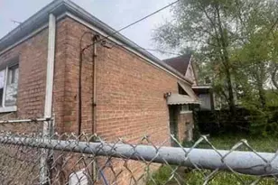 13833 S Edbrooke Ave, Riverdale, IL 60827 - Photo 5