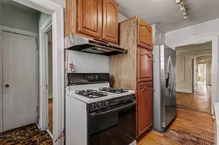 2326 W Argyle St, Chicago, IL 60625 - Photo 9