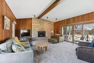 215 Wheeler Ave, Joliet, IL 60436 - Photo 5