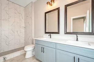 533 E Division St, Lockport, IL 60441 - Photo 13