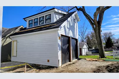 533 E Division Street, Lockport, IL 60441 - Photo 3