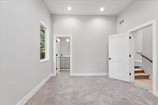 533 E Division St, Lockport, IL 60441 - Photo 21