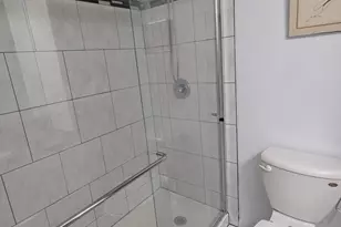 5529 E Lake Dr, Lisle, IL 60532 - Photo 9