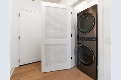 234 W Polk Street #2402, Chicago, IL 60607 - Photo 15