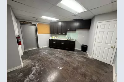 906 W Belmont Avenue, Chicago, IL 60657 - Photo 15