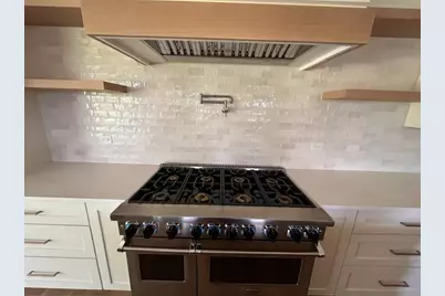 650 E Van Buren Street, Villa Park, IL 60181 - Photo 9