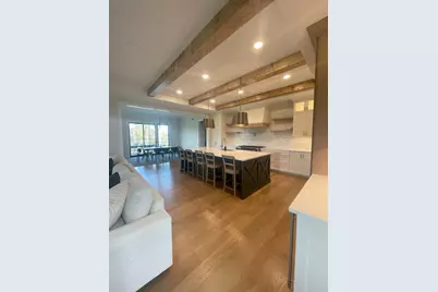 650 E Van Buren Street, Villa Park, IL 60181 - Photo 3