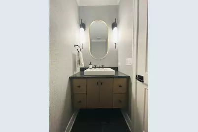 650 E Van Buren Street, Villa Park, IL 60181 - Photo 7