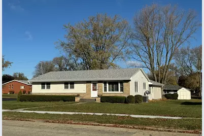 205 E 4th Street, Herscher, IL 60941 - Photo 1