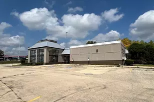 1290 W Normantown Rd, Romeoville, IL 60446 - Photo 11