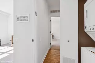 560 W Fulton St, Chicago, IL 60661 - Photo 13