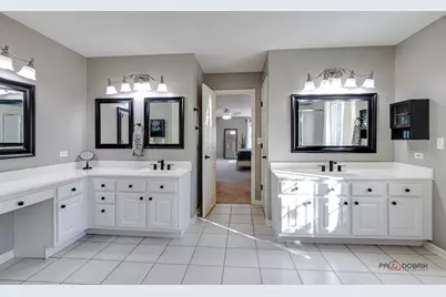 7404 Brentwood Lane, Gurnee, IL 60031 - Photo 29