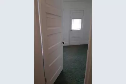 109 E Chamberlin Street, Dixon, IL 61021 - Photo 5