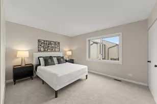 367 Juniper Tree Ct, Hoffman Estates, IL 60169 - Photo 11