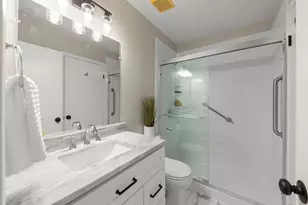 367 Juniper Tree Ct, Hoffman Estates, IL 60169 - Photo 13