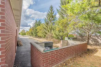 625 N Bridgeport Terrace, Lindenhurst, IL 60046 - Photo 45