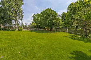 17 Smokey Ct, Bloomington, IL 61704 - Photo 67