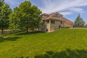 17 Smokey Ct, Bloomington, IL 61704 - Photo 9