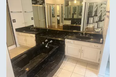 250 Crozier Drive, Grayslake, IL 60030 - Photo 9