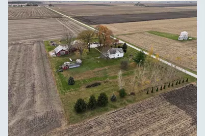 1031 N County Road 500, Tuscola, IL 61953 - Photo 5