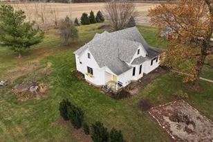 1031 N County Road 500, Tuscola, IL 61953 - Photo 7