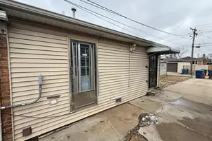 15311 Winchester Ave, Harvey, IL 60426 - Photo 17