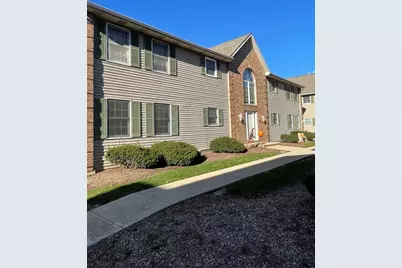 426 S Peace Road #426, Sycamore, IL 60178 - Photo 1