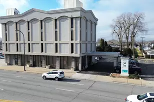 10522 S Cicero Ave, Oak Lawn, IL 60453 - Photo 1