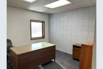 665 W Jackson Street #B, Woodstock, IL 60098 - Photo 5