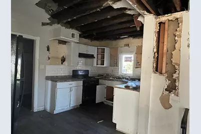 17244 Wentworth Avenue, Lansing, IL 60438 - Photo 13