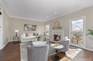 5704 Hampton Dr, Long Grove, IL 60047 - Photo 7