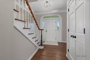 5704 Hampton Dr, Long Grove, IL 60047 - Photo 5