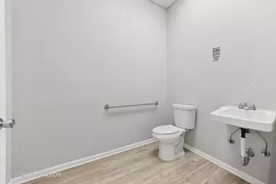 905 S 5th Avenue #B, Maywood, IL 60153 - Photo 7