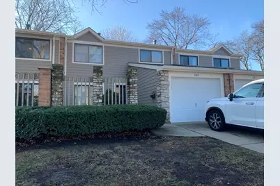 105 W Dover Drive #105, Mount Prospect, IL 60056 - Photo 1