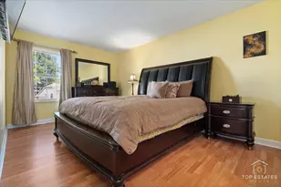 2044 N Ginger Creek Dr, Palatine, IL 60074 - Photo 13