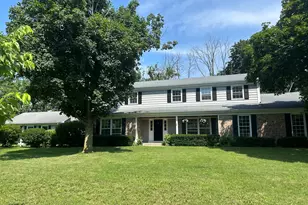 206 Warwick Rd, Lake Forest, IL 60045 - Photo 1