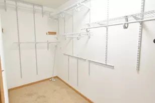 2520 Cedar Glen Dr N, Lynwood, IL 60411 - Photo 13