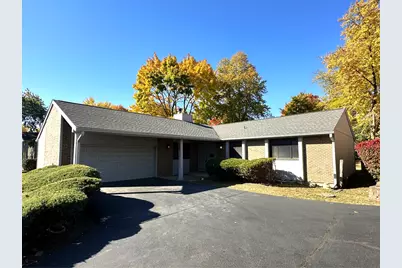 384 Ventura Club Drive, Roselle, IL 60172 - Photo 1